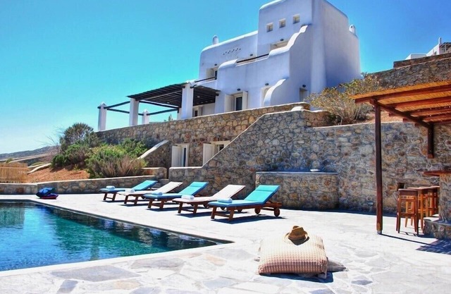 Villa Kappa with Private Pool, BBQ & Sea Views