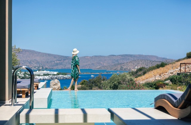 Villa Katy - sea vistas, heated pool, minimalist opulence, & serenity by etouri