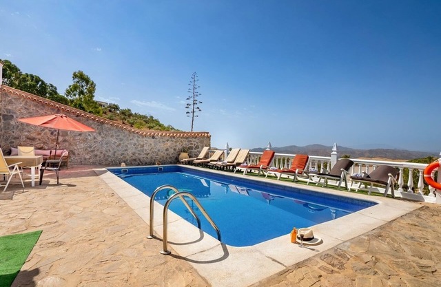 Villa La Higuera Antequera - La Higuera by Ruralidays