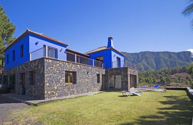 Villa La Hilera en El Paso