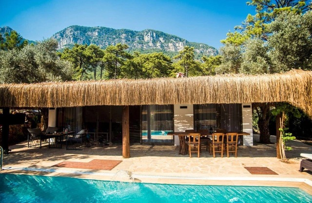 Villa Lake-Stunning views across the surrounding mountains and forests.