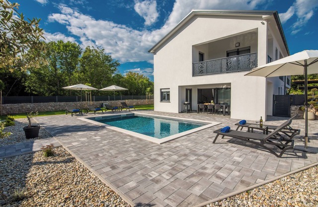 Villa LaLuna with heated pool (Kvarner - Kornić)