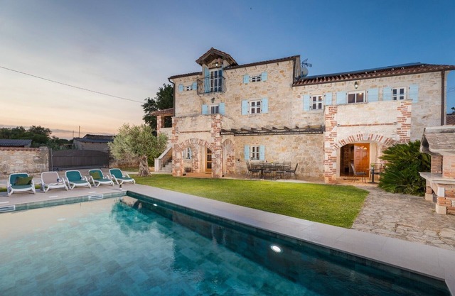 Villa Lamija - beautiful authentic stone villa villa private pool, foosball, darts and billiard