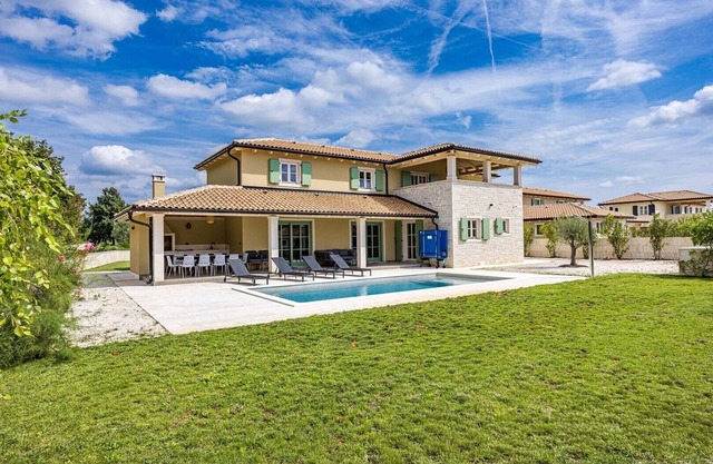 Villa Lunistra in Sivati