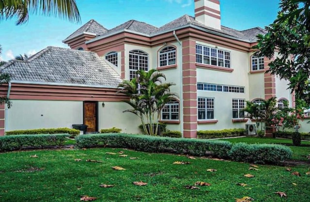 Villa Luxury Mea Dor By Paradise Listing