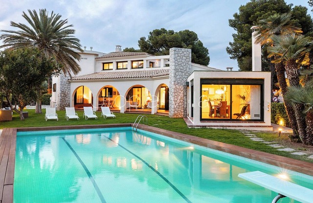 Villa Mahe by Utopia Villas