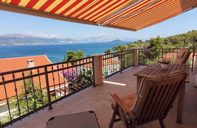 Villa Mala (sea view, 3 min. to the beach, whirlpool