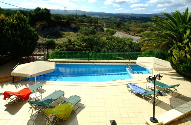 Villa Marcos Chara in Asteri