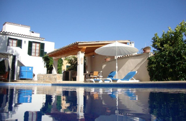 Villa Maria, bonita casa con jardín y piscina privada en Andratx