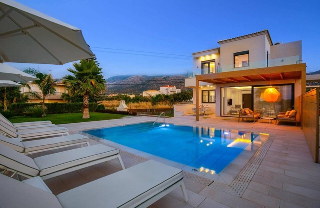 Villa Mariba Blue by Villa Plus