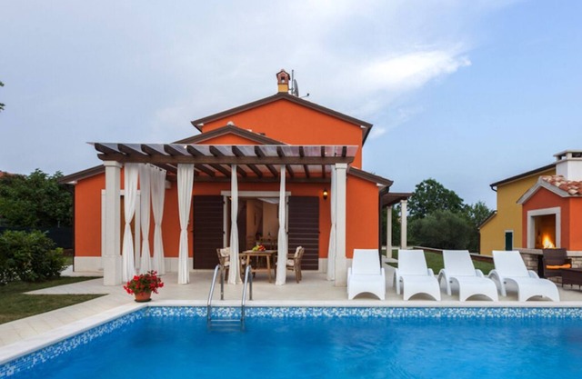 VILLA MARINA, VILLAS in VILANIJA - UMAG (Private Swimming Pool)