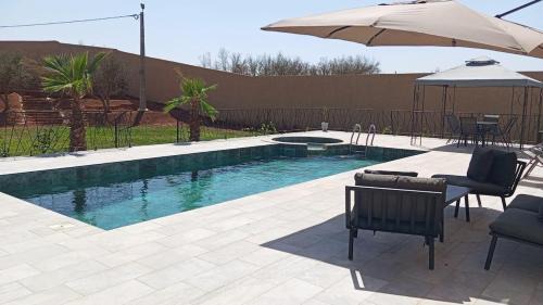 Villa moderne avec grande piscine sans vis-à-vis Berkane Saïdia