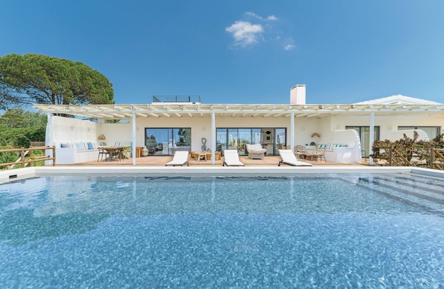 Villa 'Monte Da Torre' with Sea View, Wi-Fi and Air Conditioning