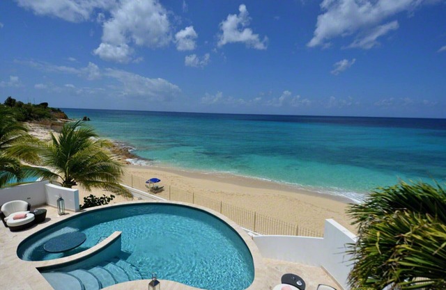 VILLA MUMBAI ST MARTIN - Luxury 3 Bedroom Beach Front Villa Located in Cupecoy