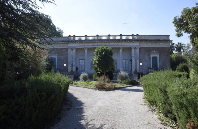 Villa near Lecce with garden and beaches