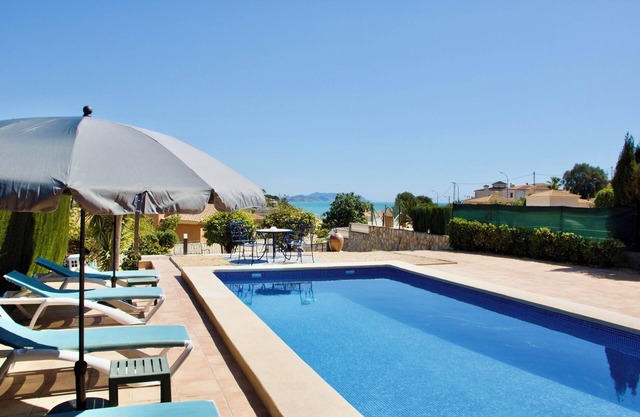 Villa Noma with Sea View, Pool, Garden & Wi-Fi