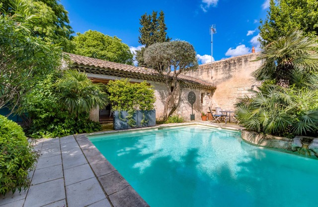 Villa 'Oasis Centre Charme' with Shared Pool, Wi-Fi and Air Conditioning