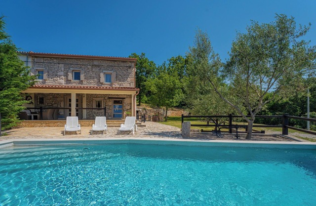 Villa Octingenti in Marceljani - Haus für 4-6 Personen