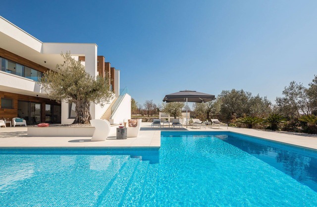 Villa Old Olive Ottava with Pool