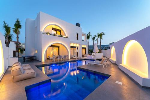 Villa Palmeras Evelia by Villa Plus