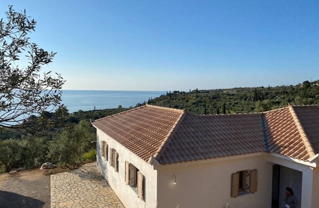+ Villa Pelemar + Beach within walking distance +