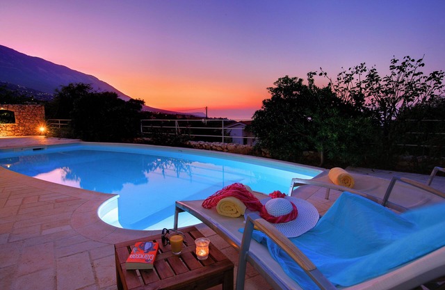Villa 'Petalida Ideales Resort' with Sea View, Wi-Fi and Air Conditioning