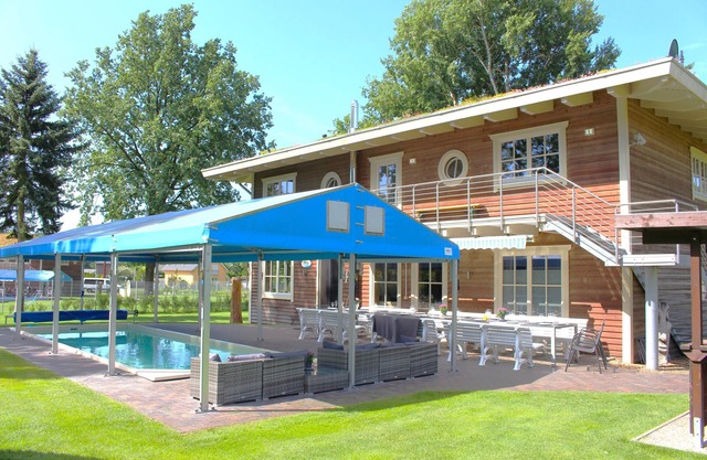 Villa Pfeffer heated pool 24° - 9 bathrooms - barbecue house - sauna - 2000sqm garden