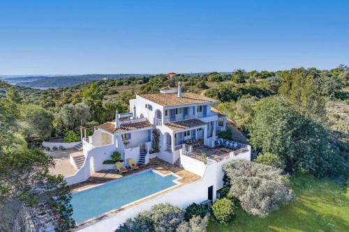 Villa Quinta Marta Luisa by Villa Plus