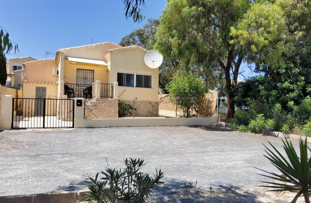 Villa 'Rosa - La Marina Urbanisation' with Wi-Fi, A/C, Terraces & Garden