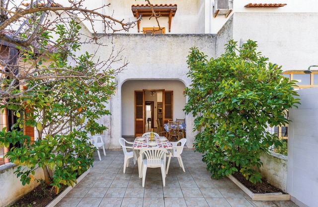 Villa 'Sabrina Con Piscina' with Shared Pool, Private Terrace and Air Conditioning