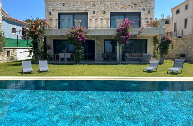 Villa Sunset Cesme for 10-12 persons Alacati Cesme center 10 min