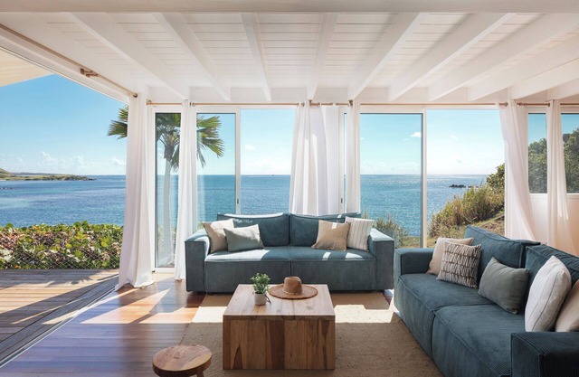 Villa The Lighthouse, waterfront with kayaks, snorkeling, AC, heated pool, wifi