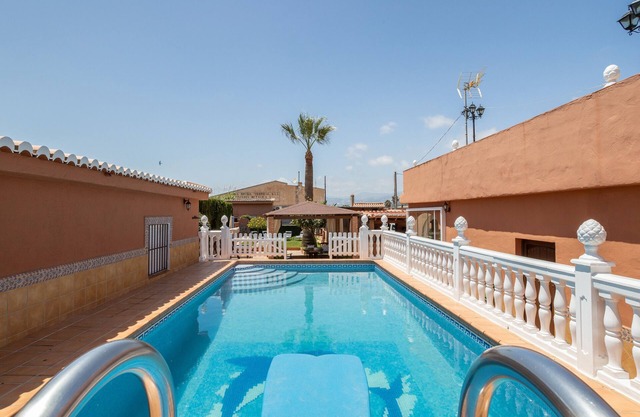 Villa 'Torres Motril' with Sea View, Wi-Fi and Air Conditioning