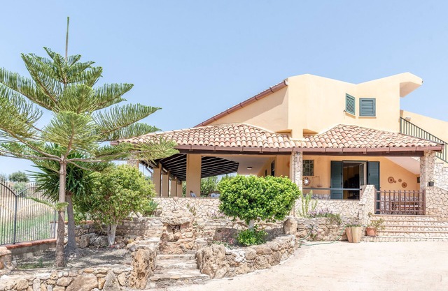 Villa 'Tre S' with Sea View, Garden & Wi-Fi
