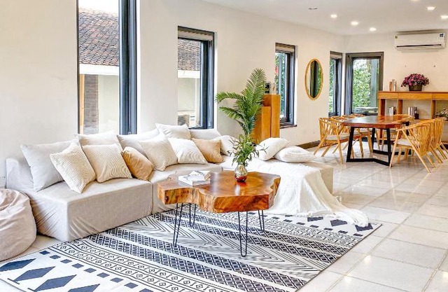 Villa Veque Farm 07. Ăn sáng miễn phí, Farm nuôi thỏ, Bể bơi, Bi-a, BBQ sân vườn, Karaoke, Ăn sáng, Trà chiều miễn phí.