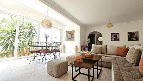 Villa vue mer imprenable- charme et tranquillité