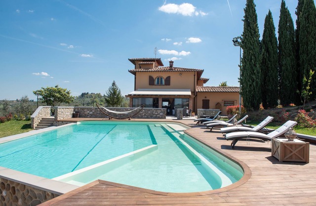 Villa with Pool Restaurant and Winery in Chianti
