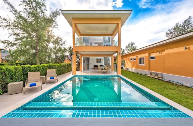 VILLA WHITE SHORE 8 Pax Beachfront Private Pool A/C WiFi near to restaurant