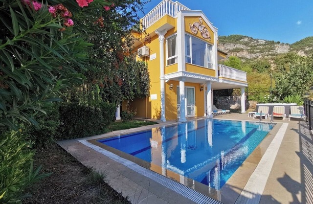 Villa with a Pool and Jacuzzi