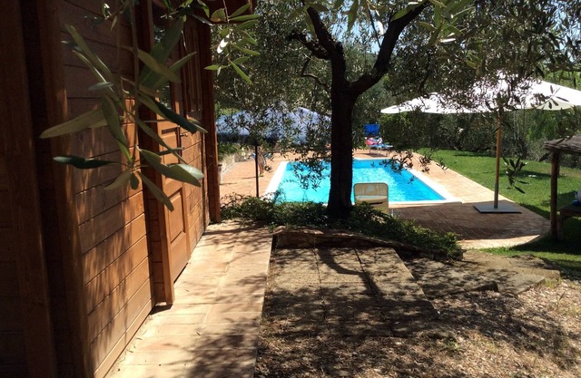 Villa with pool in idyllic location just 45 minutes from Rome