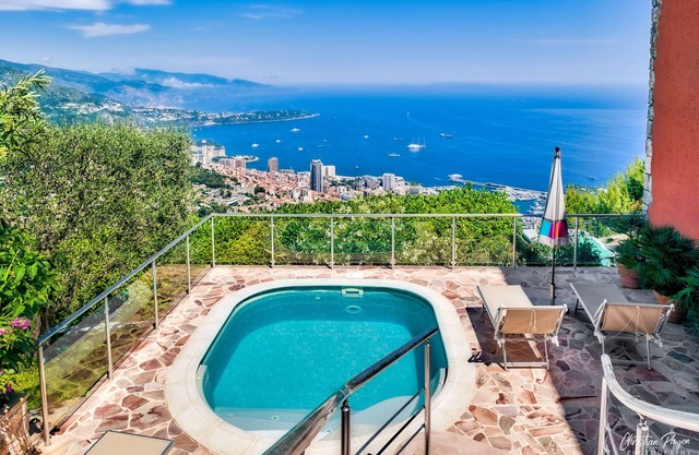 VILLA WITH PANORAMIC VIEW OF MONACO AND ITALY FOR 4 PEOPLE
