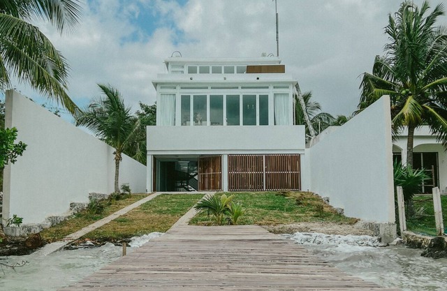 Villa with Pool and Jacuzzi facing beach K NAJ