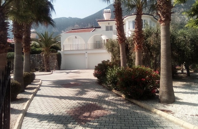 Villa with Private Pool, Sea and Mountain Views