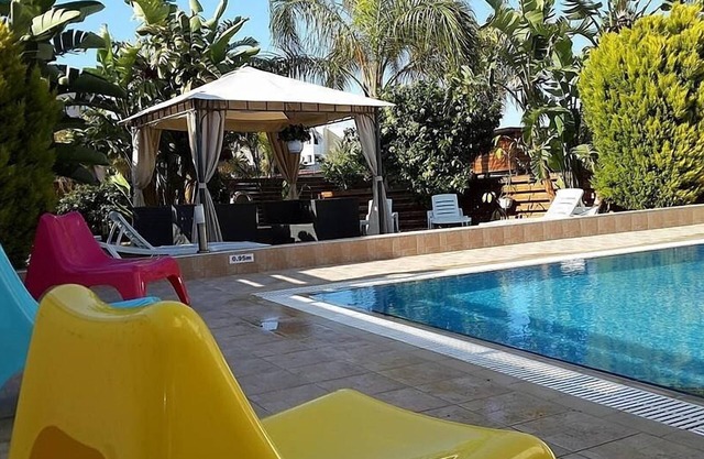 Villa With Private Pool, Sea View With Grass And 2 Gazebos