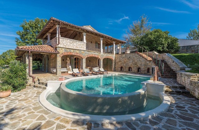 Villa with Private Pool in Paradise - Barat