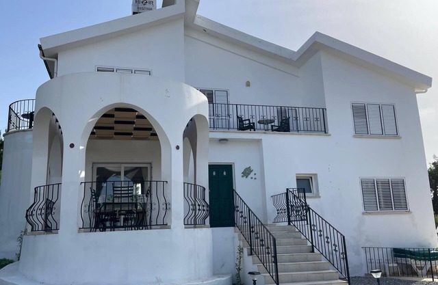 Villa with private pool, quiet village location, mountain and sea views