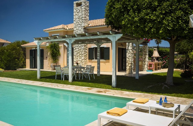 VILLA XENIA, LUXURY VILLA WITH PRIVATE POOL