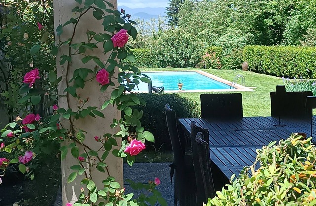 Villa XVI sec With salt water pool Wifi A/C in a fenced area