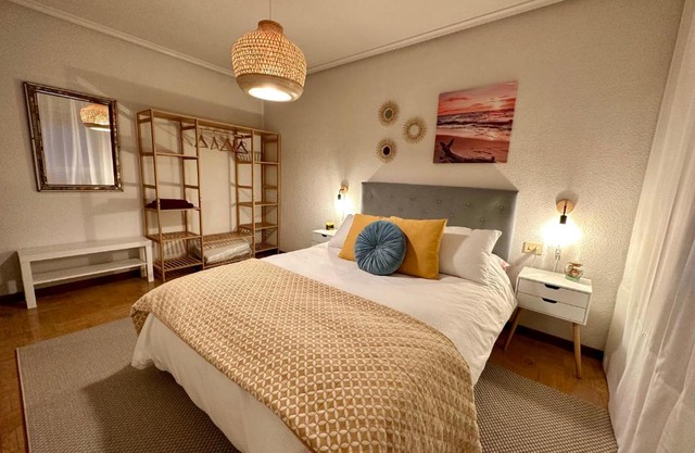 Villa Yoli, céntrico con plaza de garaje