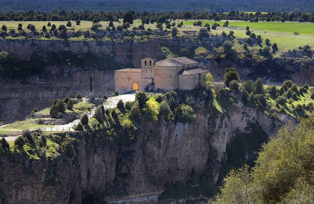 VILLA YOLITA - Wonderful townhouse with terrace and barbecue in Sepúlveda - Free Wifi